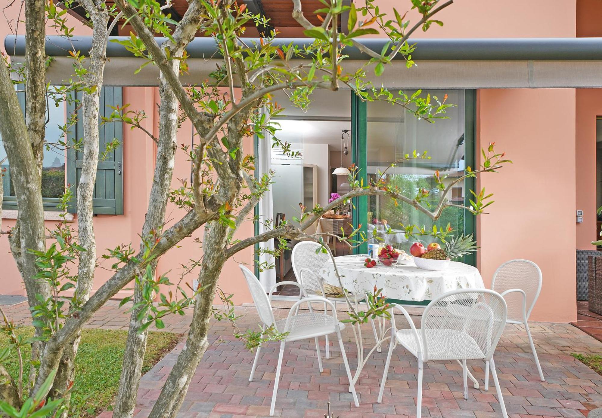 Residence Il Melograno Manerba del Garda Δωμάτιο φωτογραφία